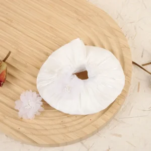 Handmade Cute Pleated Skirt Set for Labubu Doll - White Pleated Skirt with Pearl-Embellished Hairband & Crisp Pleats